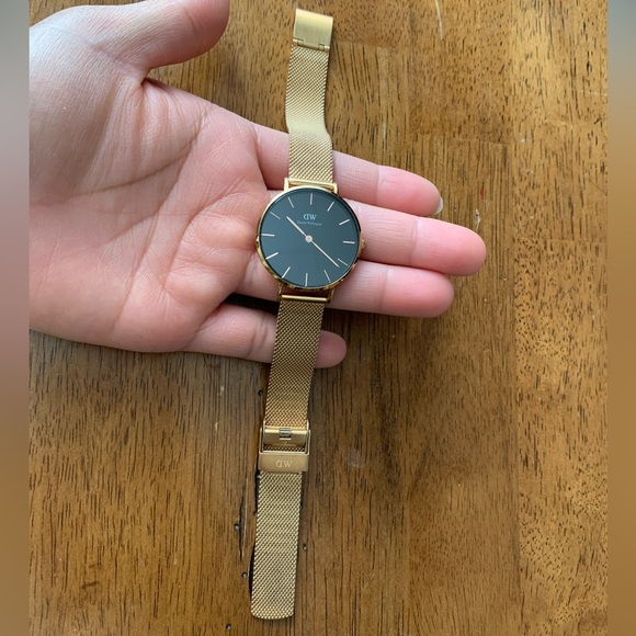 Daniel Wellington Petite Melrose Watch EUC - Picture 7 of 16